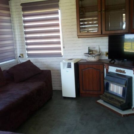 Mobil Home Vintage A La Ferme Des Buttons Rosnay  Екстериор снимка